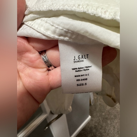 ⭐️SOLD⭐️ JGalt Cropped White with Red and Blue Stripes Windbreaker - Picture 10 of 15